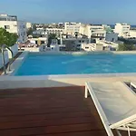Increíble estudio moderno con alberca y gimnasio
